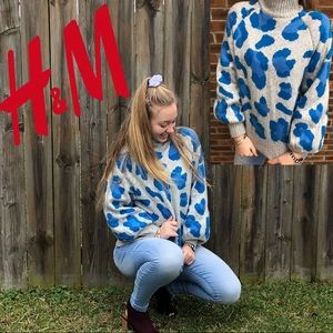 BLUE LEOPARD PRINT H&M SWEATER SMALL TURTLE NECK